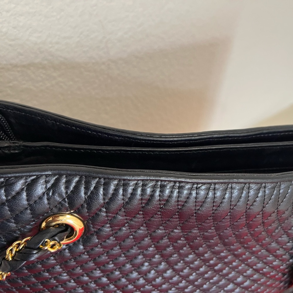 VINTAGE:Bally, Swiss designer lambskin quilted black with gold hardware - Picture 9 of 12
